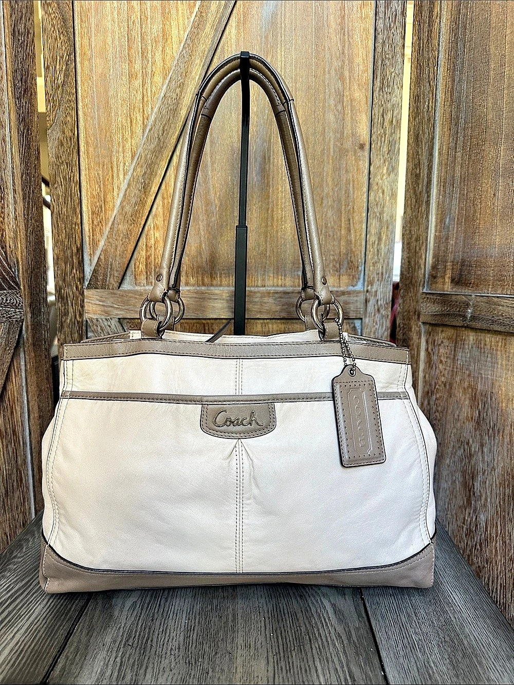 Coach Park Leather Carryall in Putty & Stone with Silver Hardware XL Hangtag